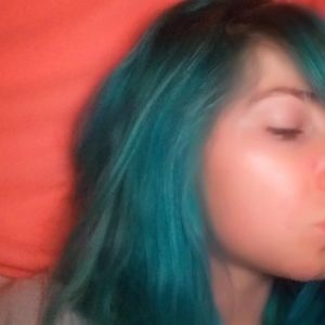 Meet your Posher, Caitlin